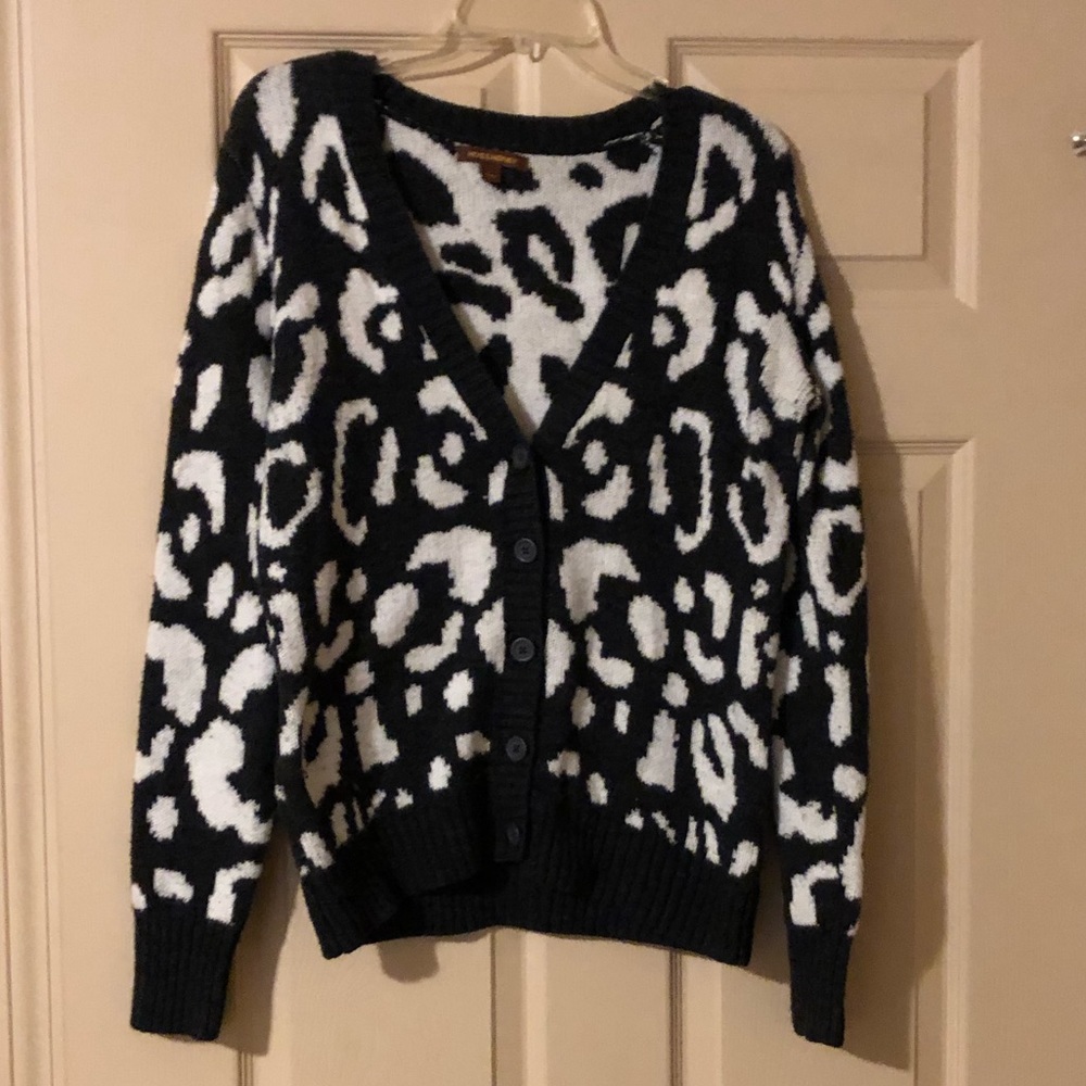 Hive & Honey Leopard Print Cardigan